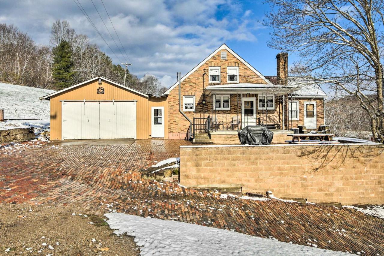 Hilltop Home With Grill, In Wayne Natl Forest لوغان المظهر الخارجي الصورة